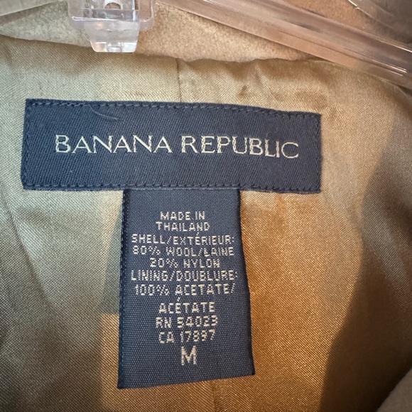 Women’s Banana Republic wool coat - Picture 3 of 11